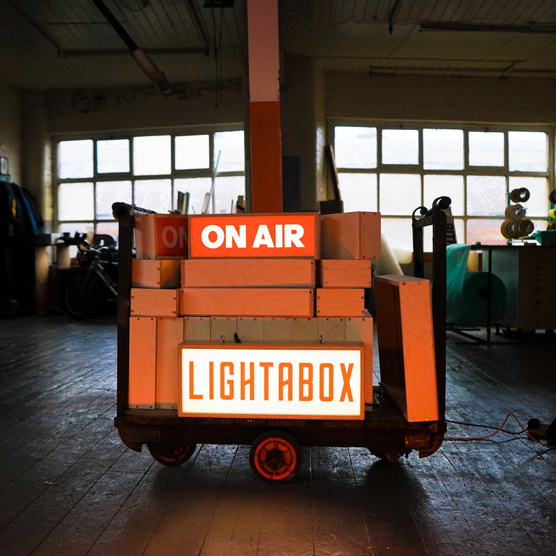 ON AIR Lightbox