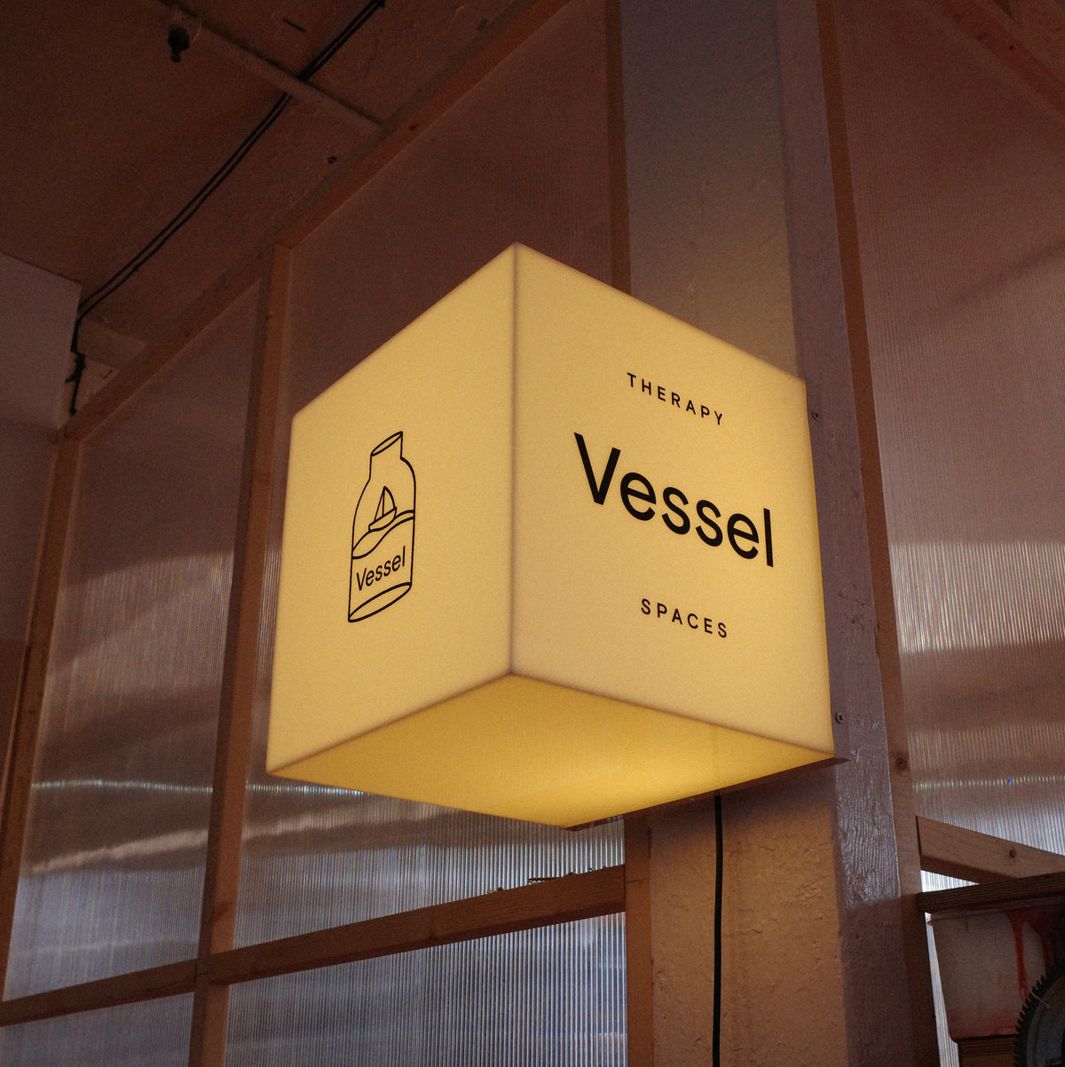 Acrylic Cube Lightbox